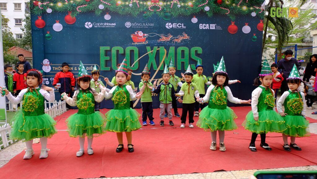Học sinh GCA biểu diễn tại hội chợ Eco Xmas Fair 2022
